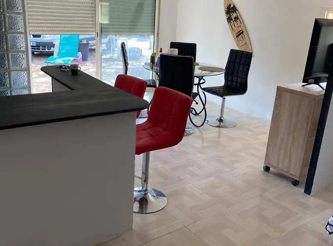 Jardinet Couloumines Apartamento